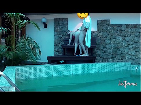 ❤️ Boss invita a cameriera à a piscina, ma ùn pudia resiste à un caldu ❤️ Video porno à co.pornoxlxx.ru ﹏